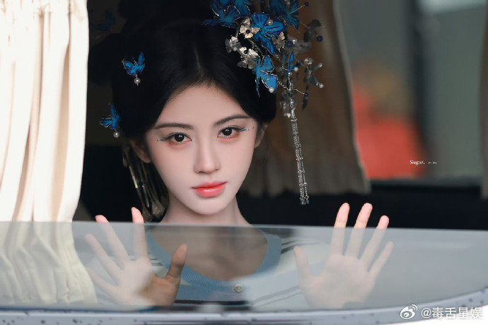 鞠婧祎奸妃苏绿夏鞠婧祎蓝蝴蝶造型 鞠婧祎万花世界奸妃苏绿夏 蓝蝴蝶造型 