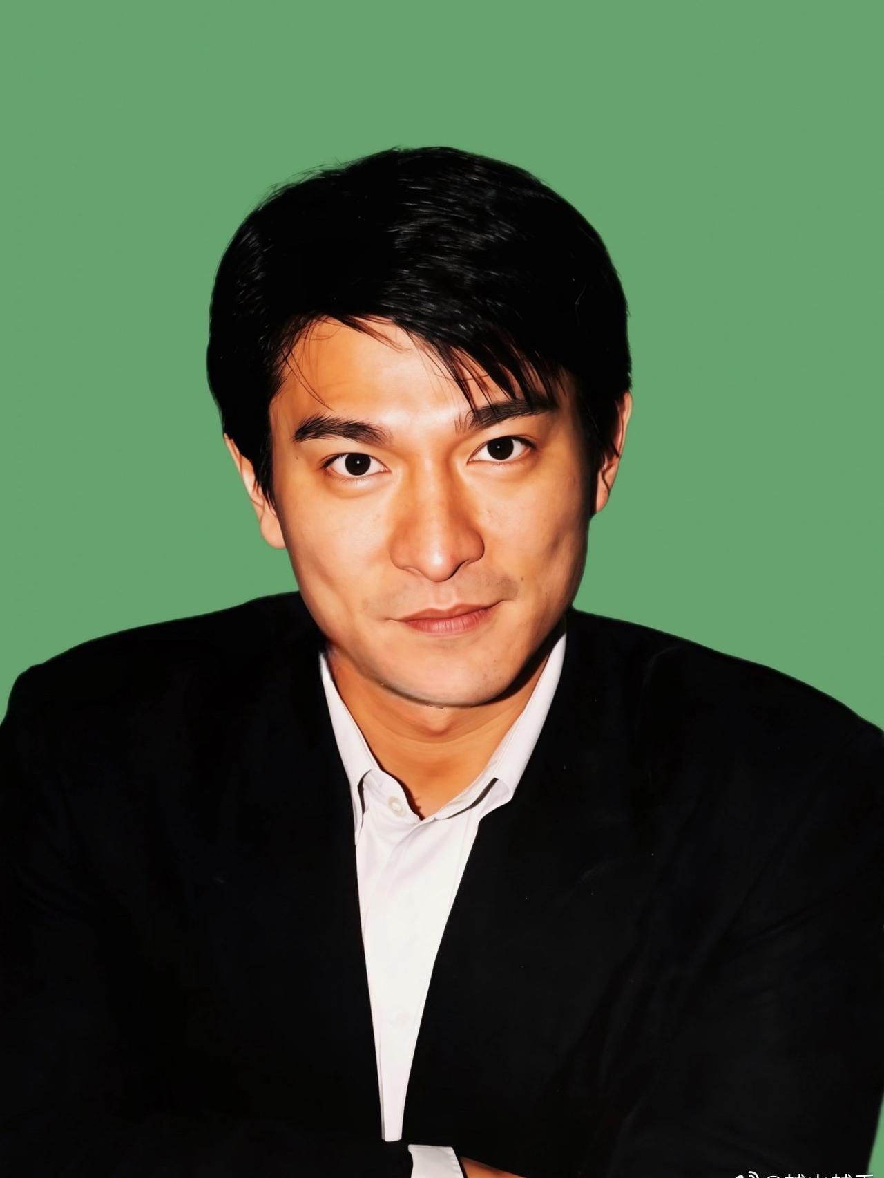 清晨安好，愿日子温柔顺遂。
像华仔一样心怀热忱，踏实前行，
不负晨光，不负自己，