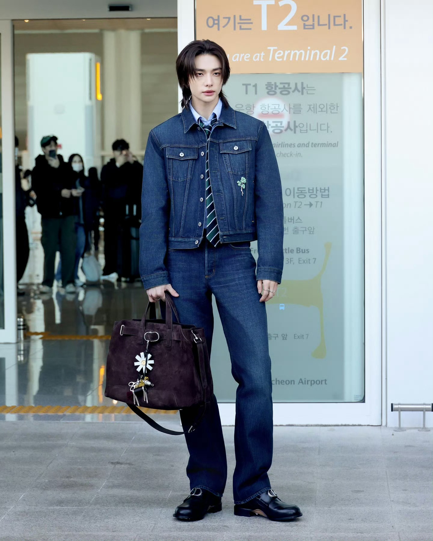 黄铉辰✖️Dior 2026 秋冬男装大秀出发大片 📷好惊喜的合作哦 巴黎男装