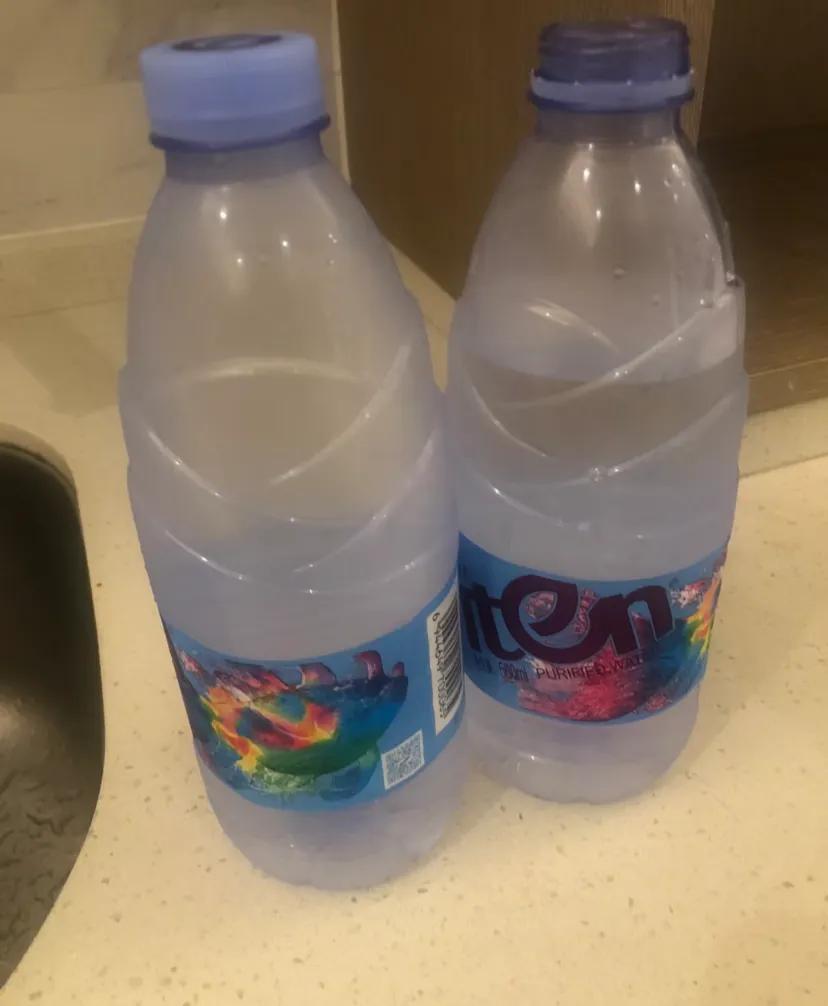 我真的不长痘痘了就是只是不用自来水洗脸用纯净水或者矿泉水洗脸是不是听着很奢侈
但