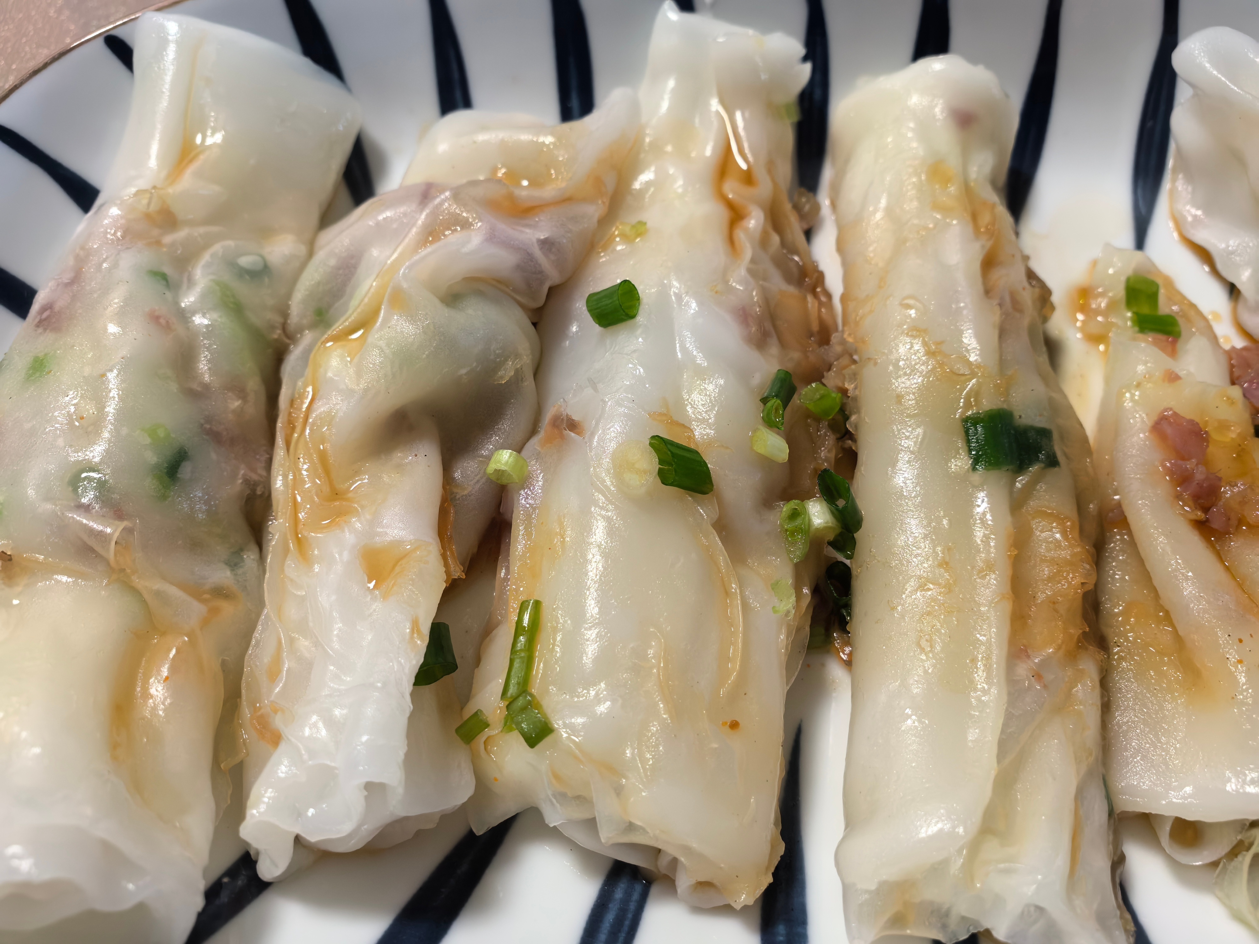 早餐，和姑娘合作。 ​​​