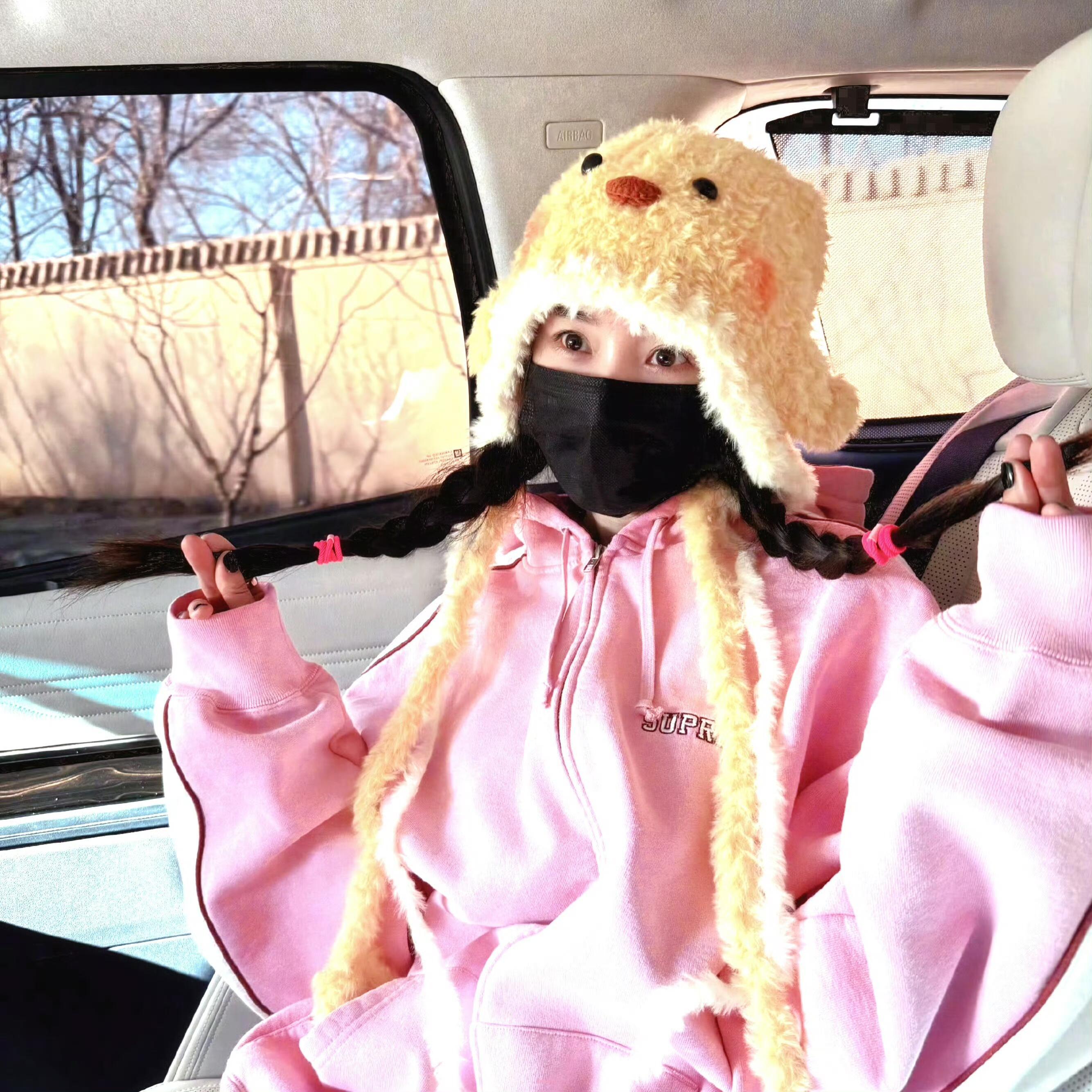 杨幂汤圆头像杨幂五官的权威还在上升，完全天生美女挂来的！！ 