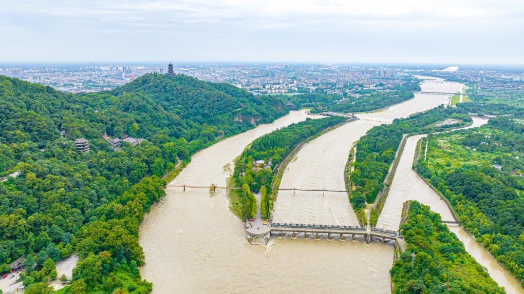 读《近思录》之2.78　

谢显道云：昔伯淳教诲，只管着他言语。伯淳曰：与贤说话