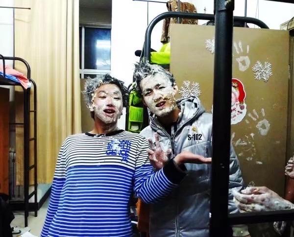 我们无法预知某个瞬间的价值，直到它成为回忆