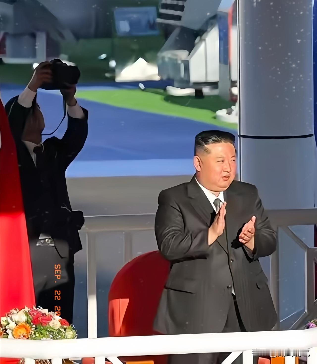 刚刚，朝鲜那边传来了最新消息，美国总统特朗普想见金正恩，他回应了！

据韩联社援