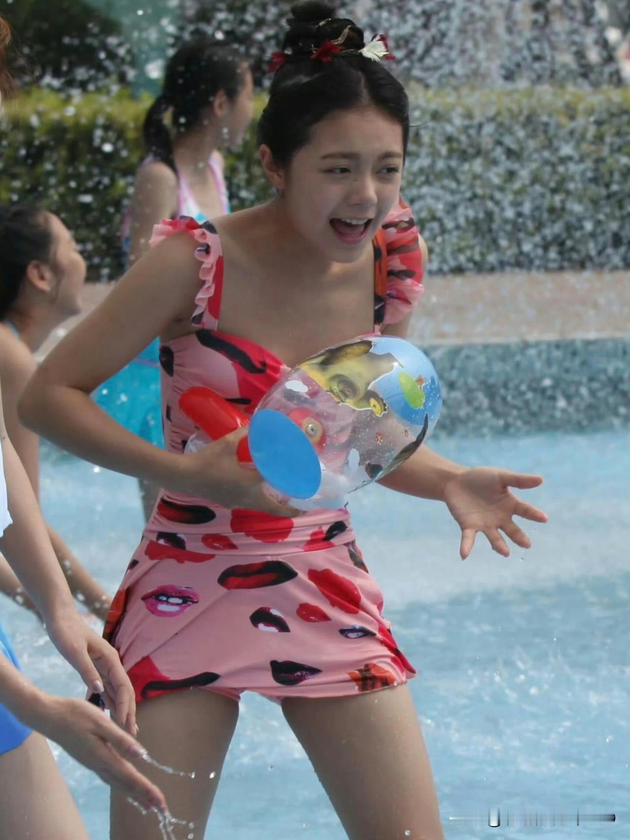 赵今麦考古系列照，太有活力了