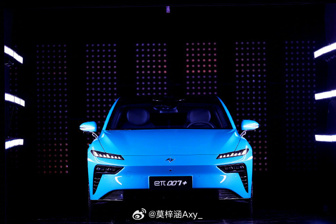 年轻人的科技性能玩具这辆车可以说是精准契合年轻用户对高品质、个性化的出行需求！东