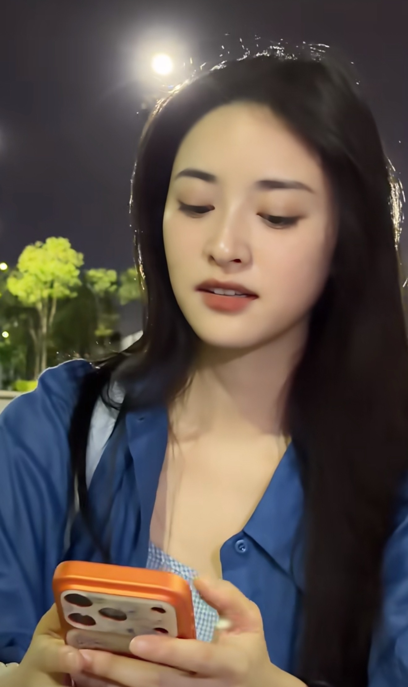 确实很想“靠近了…逼我们视线交错”交错家妻我是歌手身骑白马美女微微