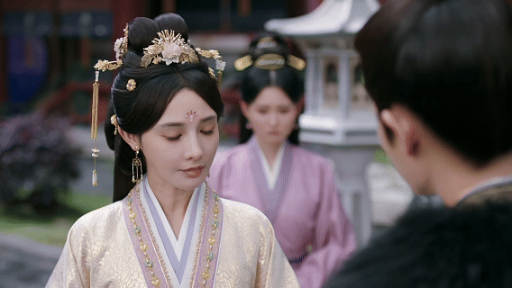 凌苍苍太会整活！主动给皇上选妃的皇后真少见，反套路操作笑疯，这波操作真的绝了！ 