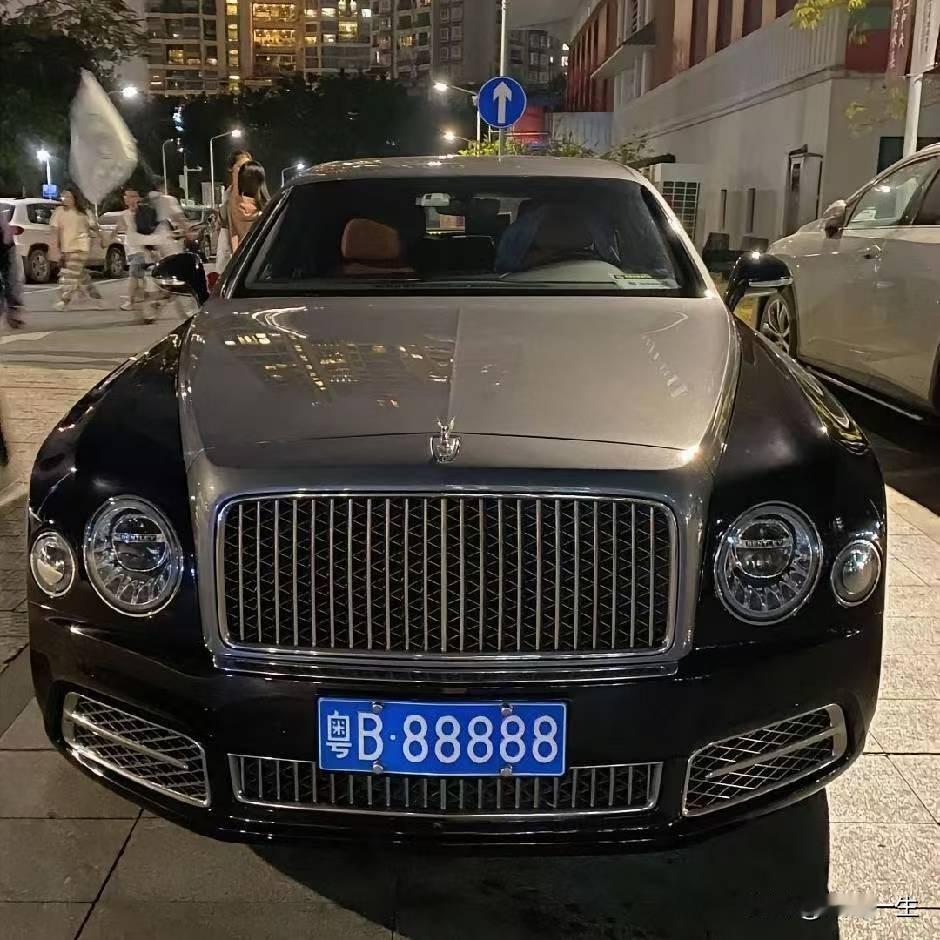 这辆车在全国能排第几？这个车牌在北京能不能排上前三名。在整个中国这样的车牌跟这样