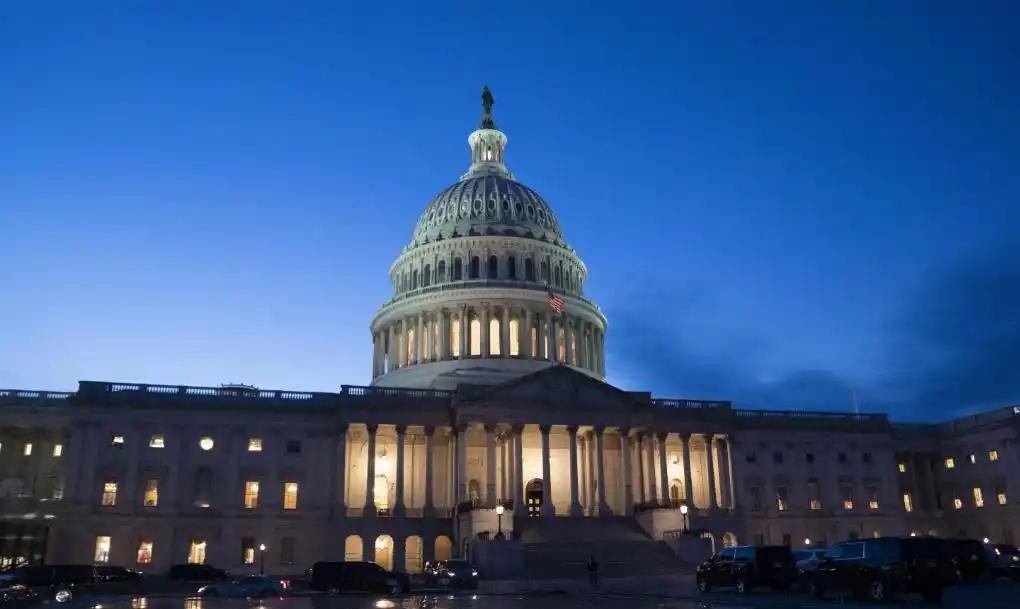 警报拉响，美国这下真慌了！

全球撤侨令紧急发布，中东美利坚公民瑟瑟发抖，生怕挨