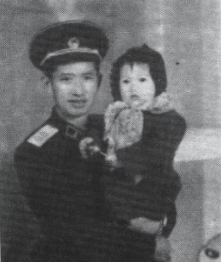 周希汉的女儿周晓红，当年为了爱情和父亲断绝联系十年，父亲对她说：其实你的一切我都