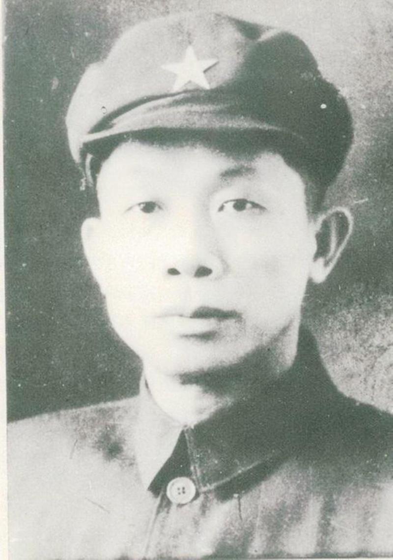 他是广东省委原书记，1957年被撤职，毛主席大怒：他对党是有功的。
 
这位被毛