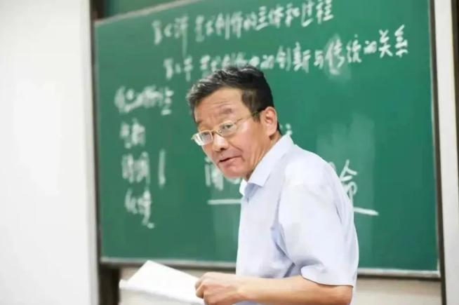 复旦大学教授王德峰：当下两个基本问题摆在中国人眼前，一个是没有精神家园，一个是中