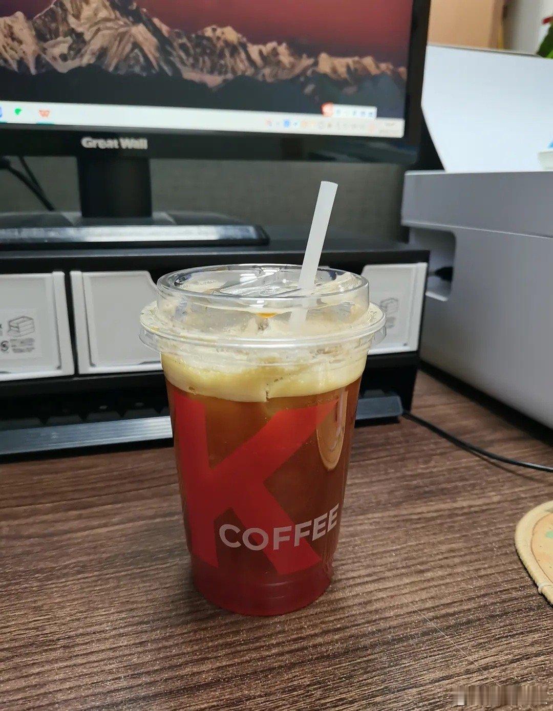 工位和KFC就隔一层楼板☕️ 