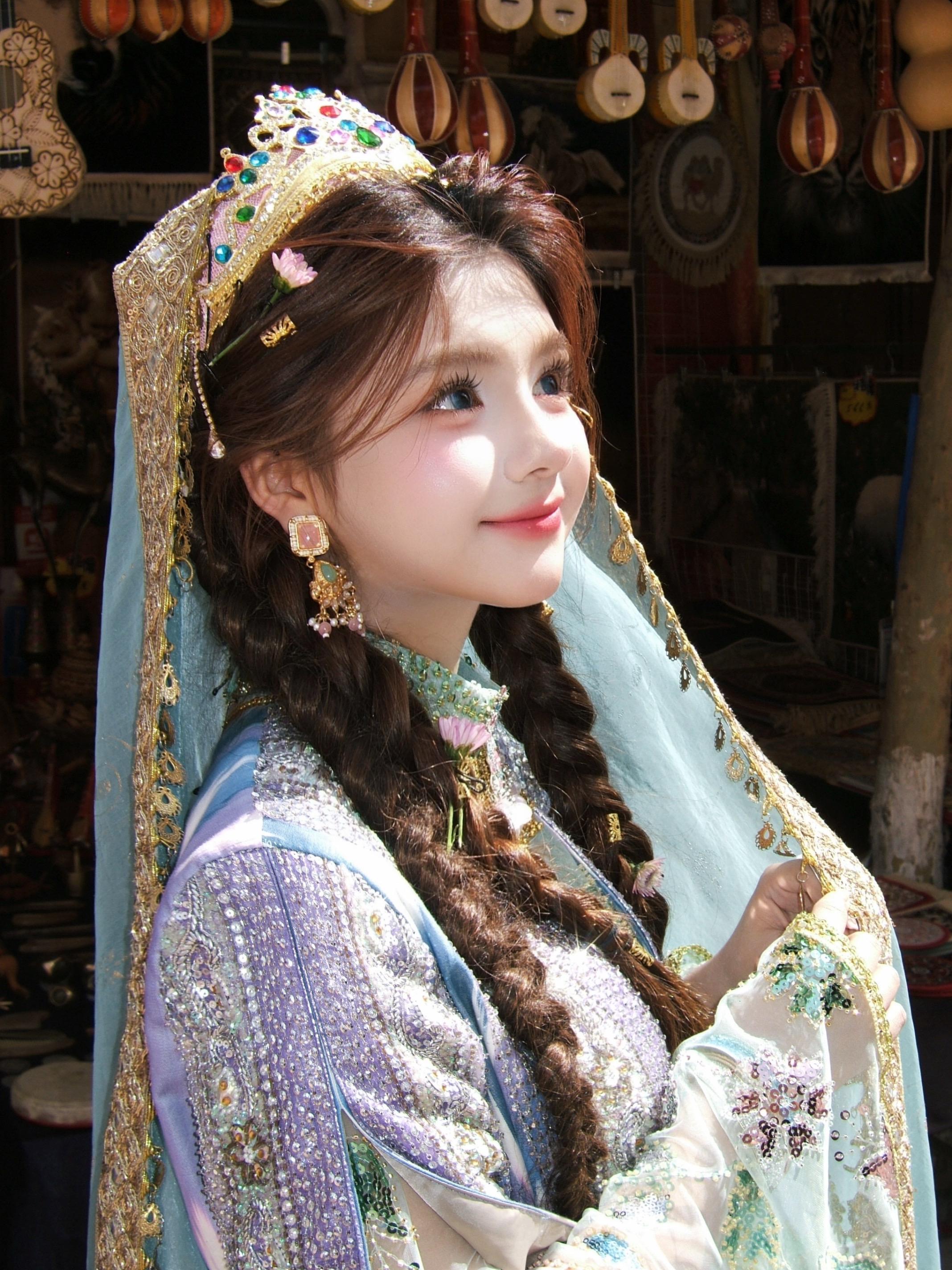 阿凡提 你猜我的眼里的星星✨比天上多吗？