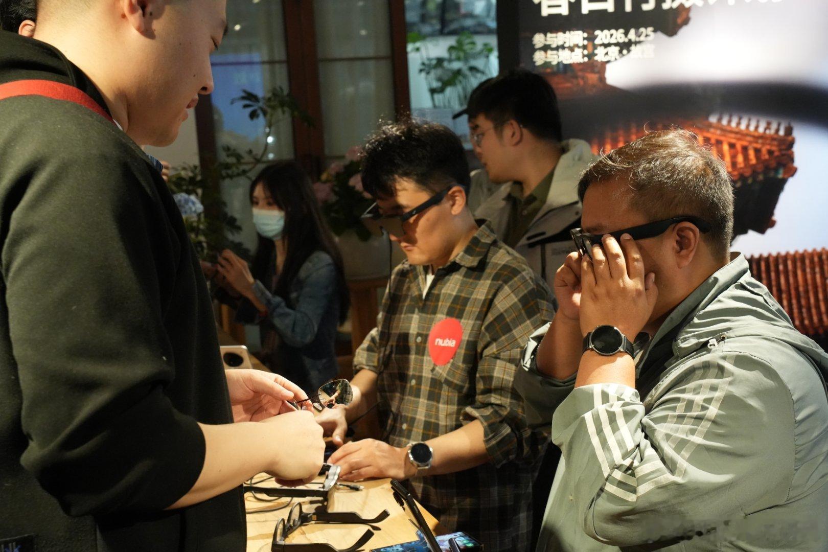 这个硬核玩家派对 大事很妙哦～第二期努比亚和雷鸟的故宫春日行摄活动也太会玩了吧?