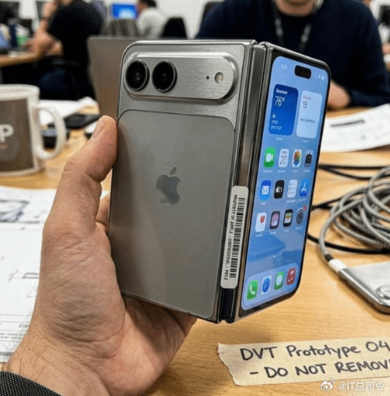 iPhone 4和iPhone X可以说是苹果历史上的里程碑产品了，下一部里程碑