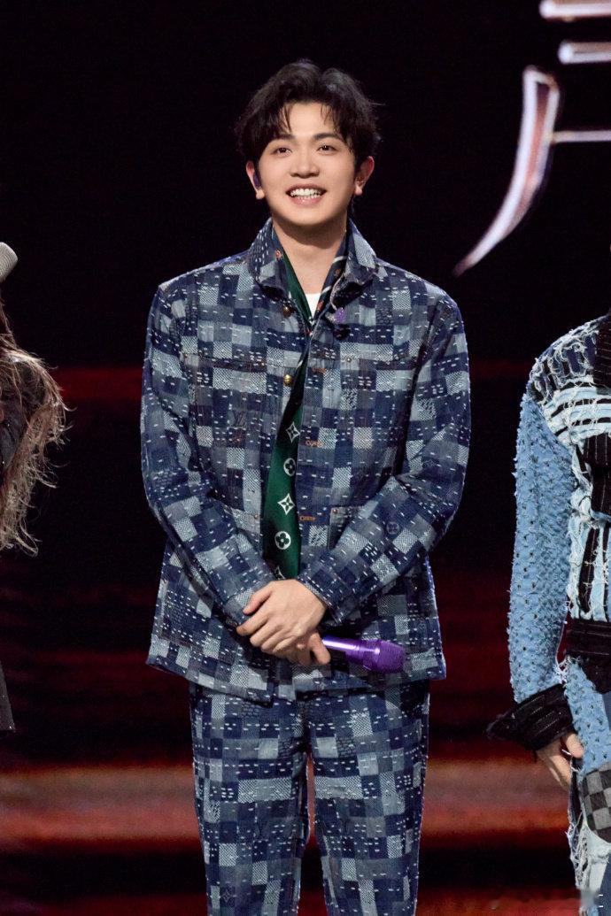 庾澄庆颜人中合作曲全场第一 声生不息实力碾压！庾澄庆颜人中重塑经典，流动真情撞碎