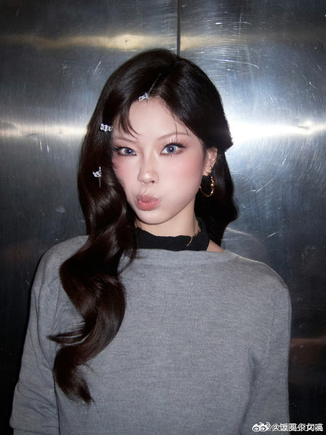 歌手直播万妮达BadBoy女王级别歌手2026慵懒唱腔搭配利落台风，全新演绎《B