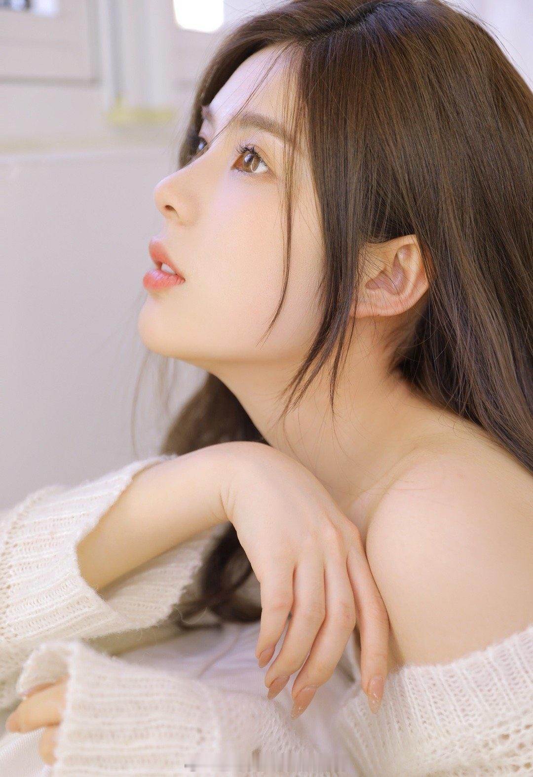 微博：学校：北京电影学院19级姓名：刘凡溪专业：表演身高：172体重：50kg爱