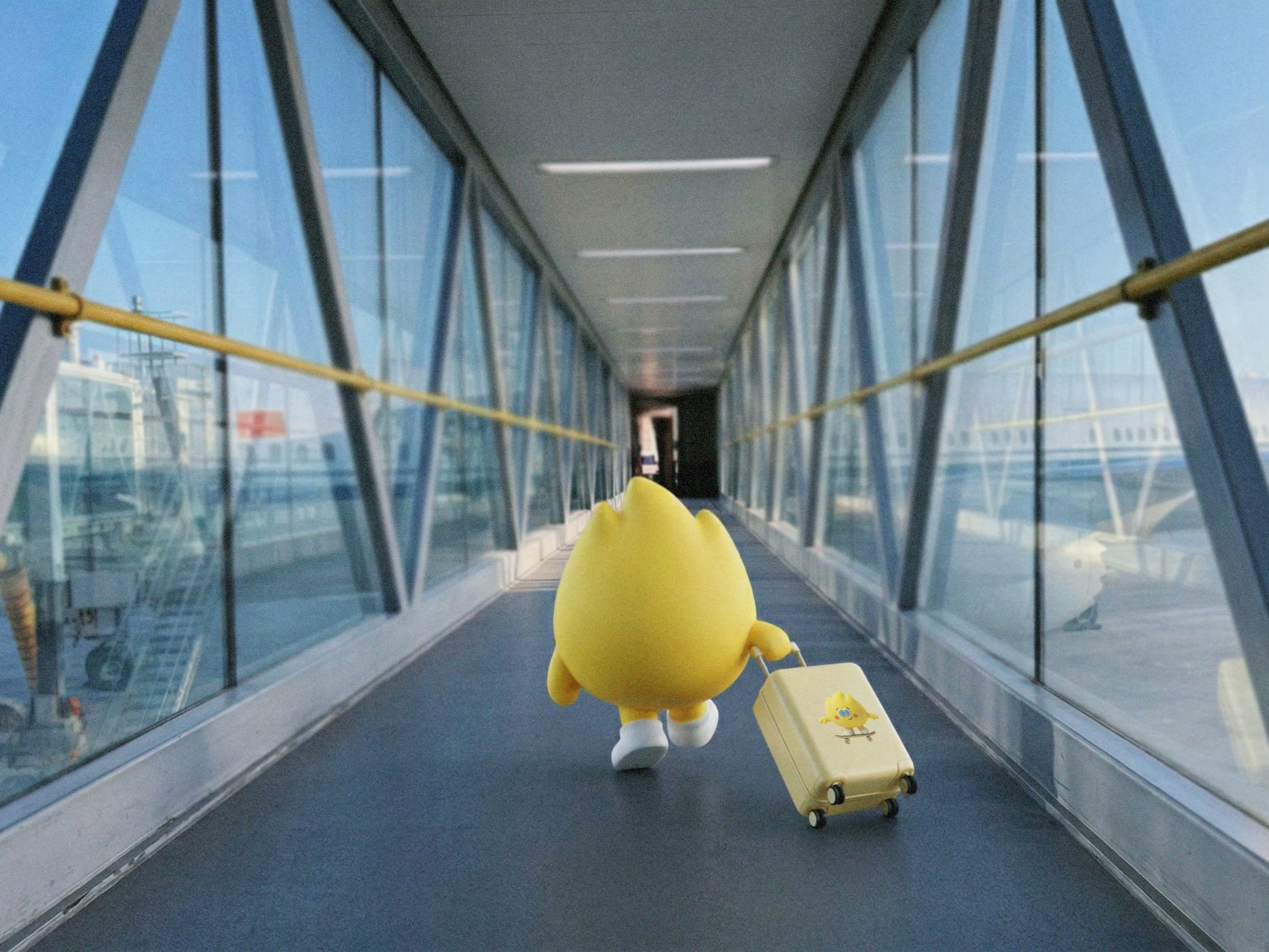 一想到这张照片发出来的同时，真的有无数个小炭火在做着和照片里同样的事：拉着行李箱