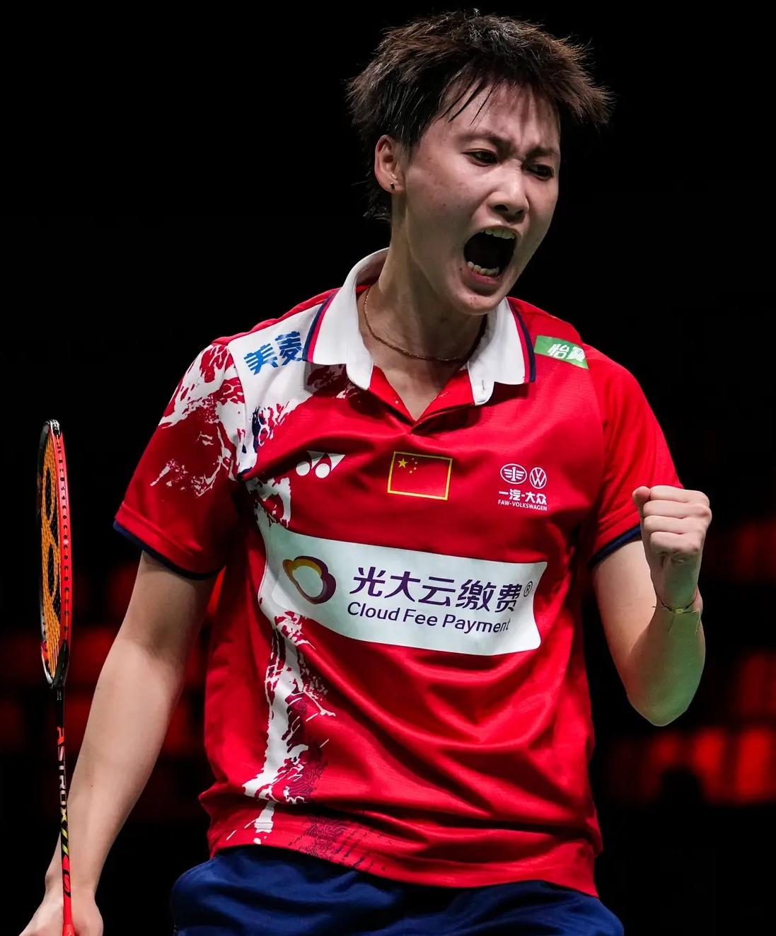 本届尤杯之后，雨菲的职业生涯走向再次成为焦点。我个人非常希望她能再坚持一个周期，