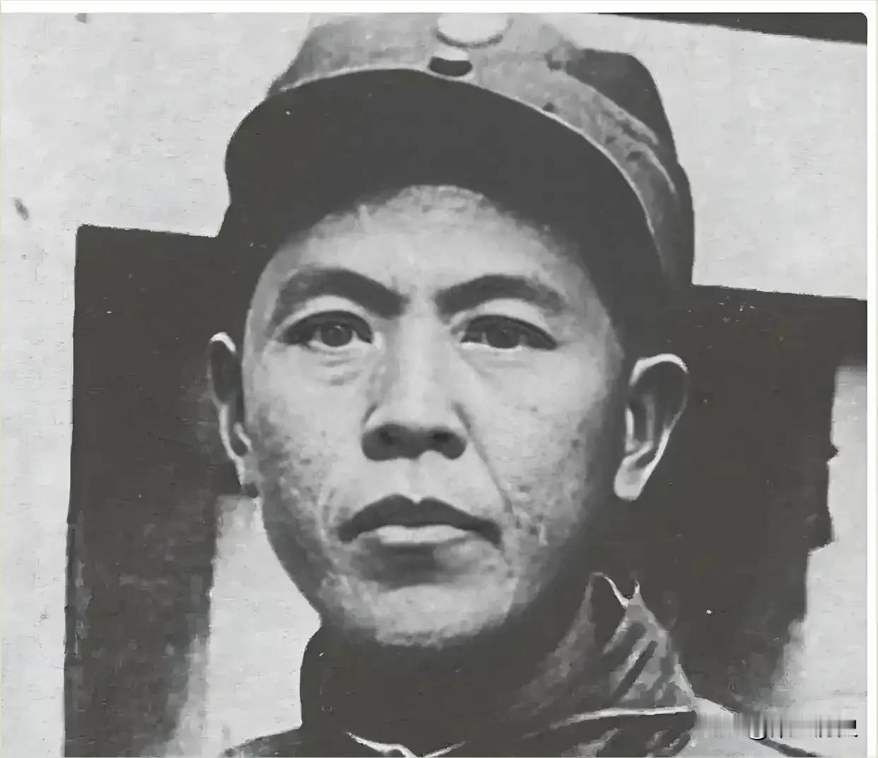 1944年，新四军干部周迪道被捕后迅速叛变，日军让他管情报，他却用日本人的钱养活
