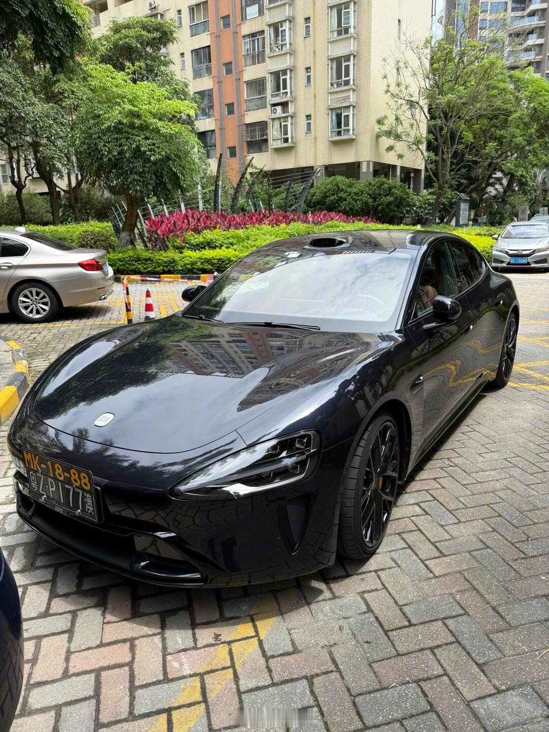 澳门牌SU7，有没有觉得帅很多？[馋嘴][馋嘴]小米su7 ​ ​​​