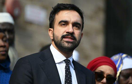 被记者问及佐兰·曼达尼时，特朗普总统表示：“我们希望纽约取得成功”，并补充道：“