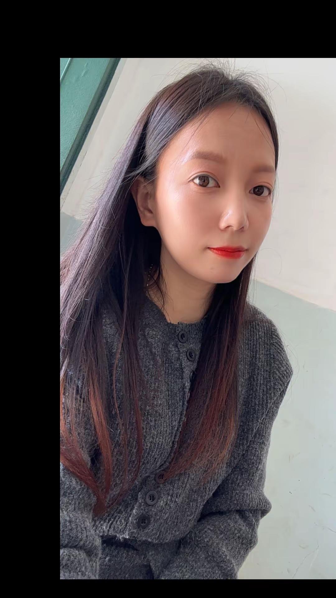 🌹奔四的“素净感”，是我最踏实的底气。愿自己精致到老