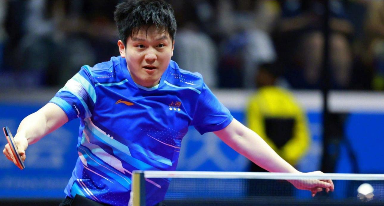 11月12日讯 第15届全运会乒乓球男单1/8决赛今天进行，代表上海队出战的樊振