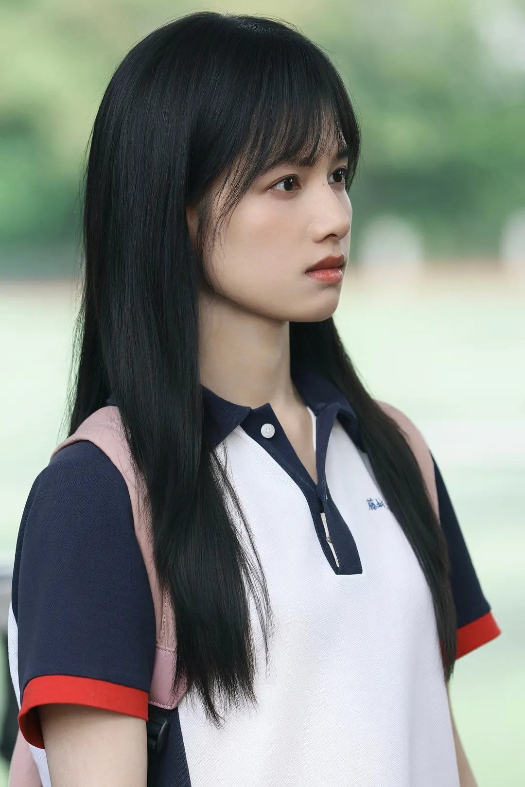 张婧仪 别挤了没几个小时睡觉了 大家多多关注剧集本身，张婧仪也是提醒大家不要拥挤