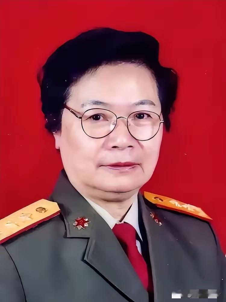 聂力，女，1930年9月生，重庆江津人，中共党员。中国人民解放军高级将领，中将军
