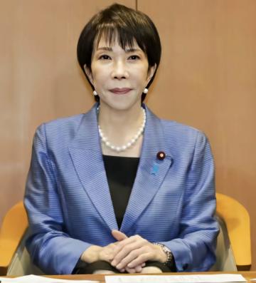日本经济正被多只手同时掐住咽喉?中国对日本水产品禁令只是冰山一角，更致命的是全球