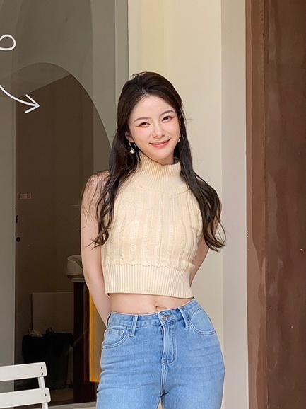 这个衣服看着觉得脖子好热啊好热 ​​​