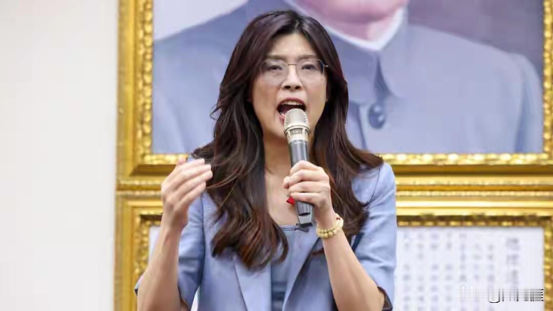 大陆14亿中国人：台湾必须解放，祖国必须统一！
郑丽文：我支持统一，但是要考虑2