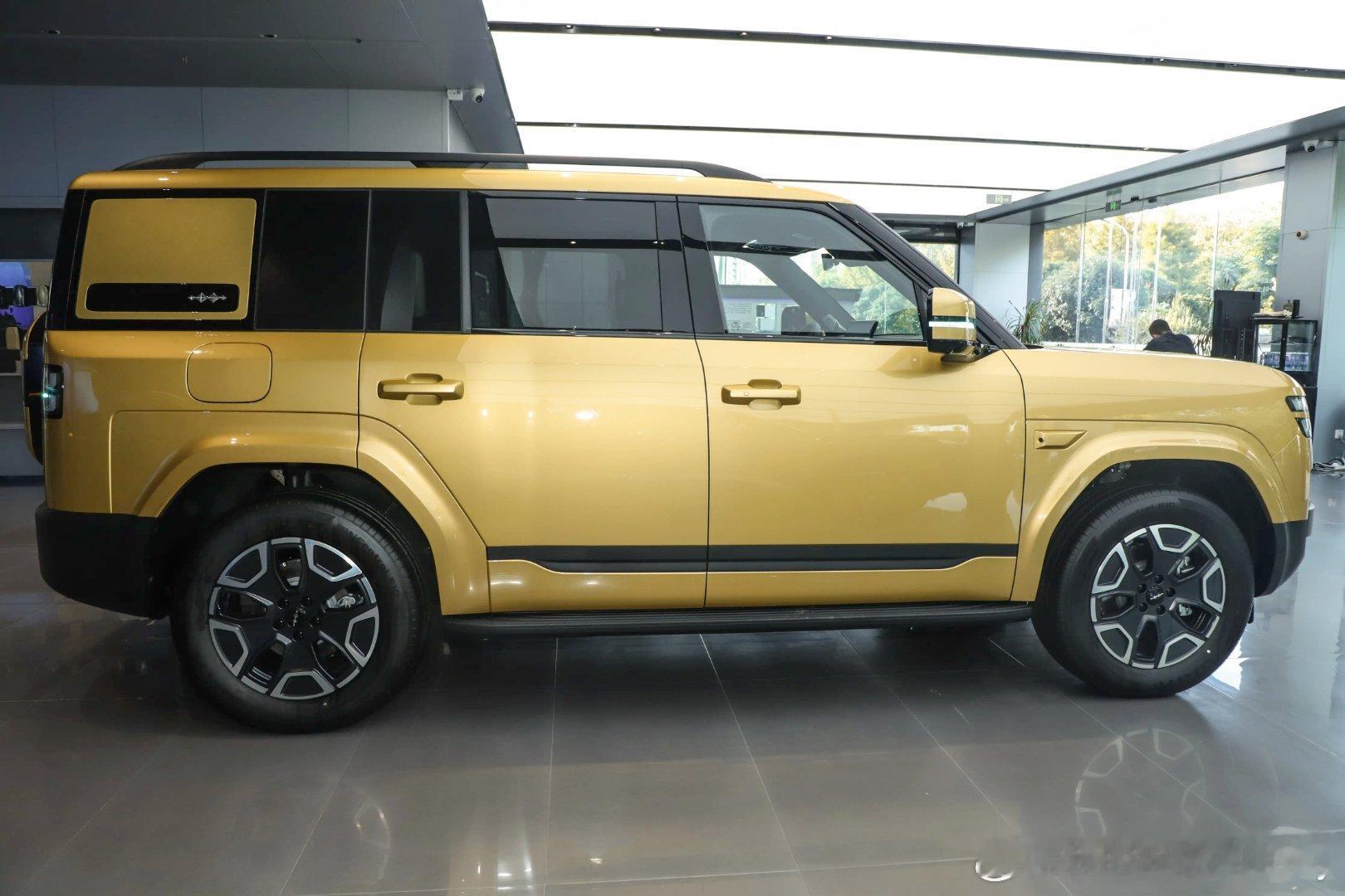 方程豹11月销量明细，钛7超2.4万台。钛7月销破2万不是新闻，之前我预测11月