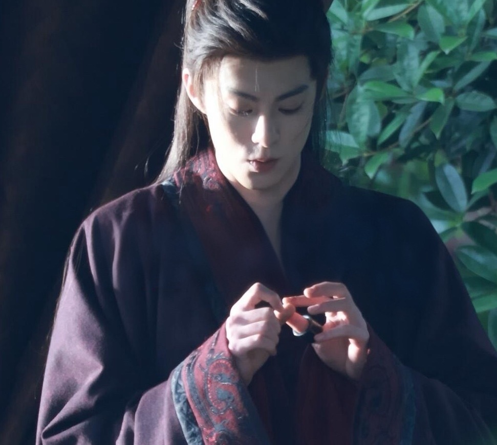 剥手手 