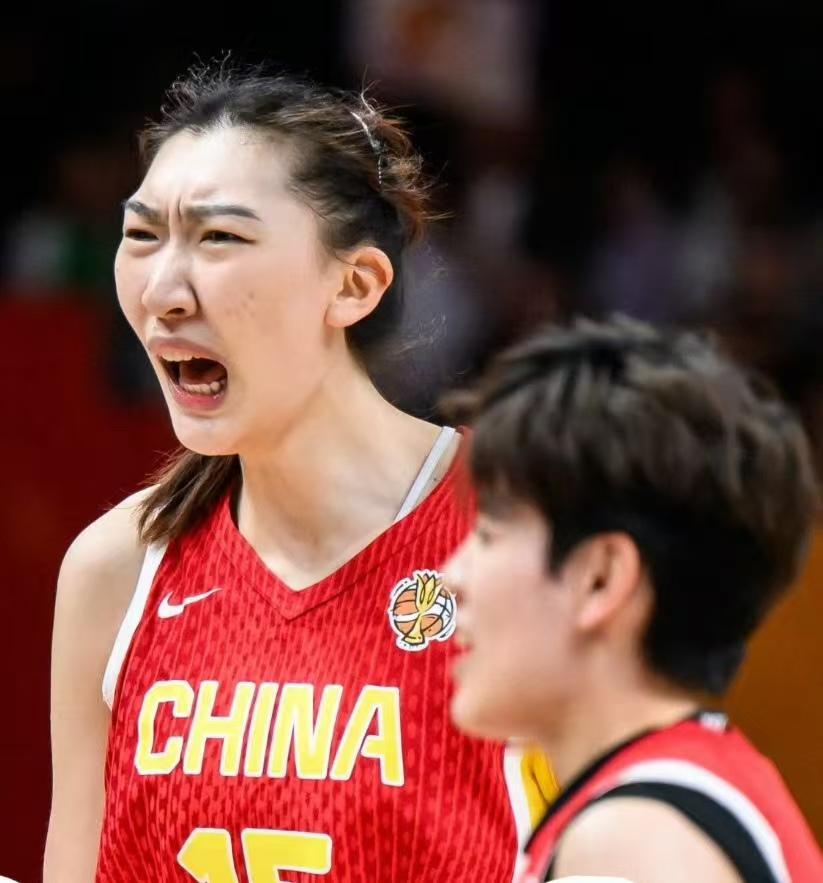 女篮真大腿！她不仅是定海神针，还是末节之王
中国女篮3分险胜波多黎各，再次死里逃