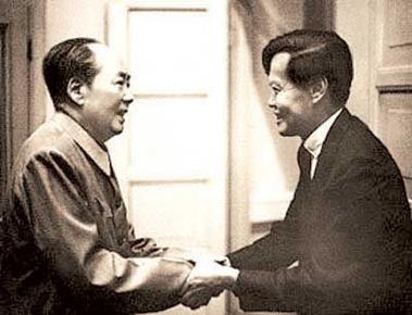 杨振宁先生去韶山参观毛主席故居时，有人问他：“毛主席是科学家吗？”

杨先生回答