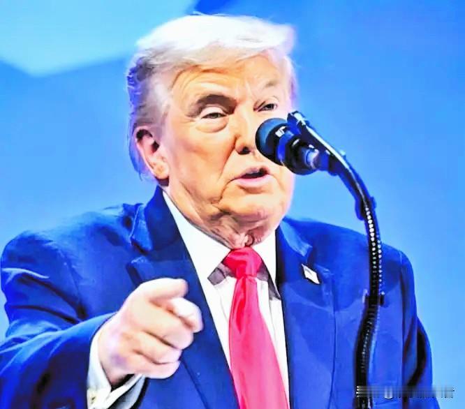 特朗普买岛的“钞能力”又升级了！
之前说每人给10万美元，被全岛5.7万人集体翻