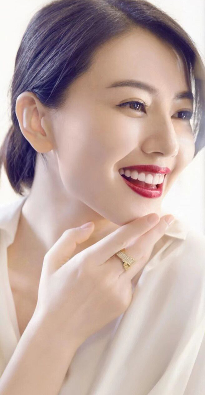 高圆圆[心][心]烈焰红唇无法抗拒 ​​​
