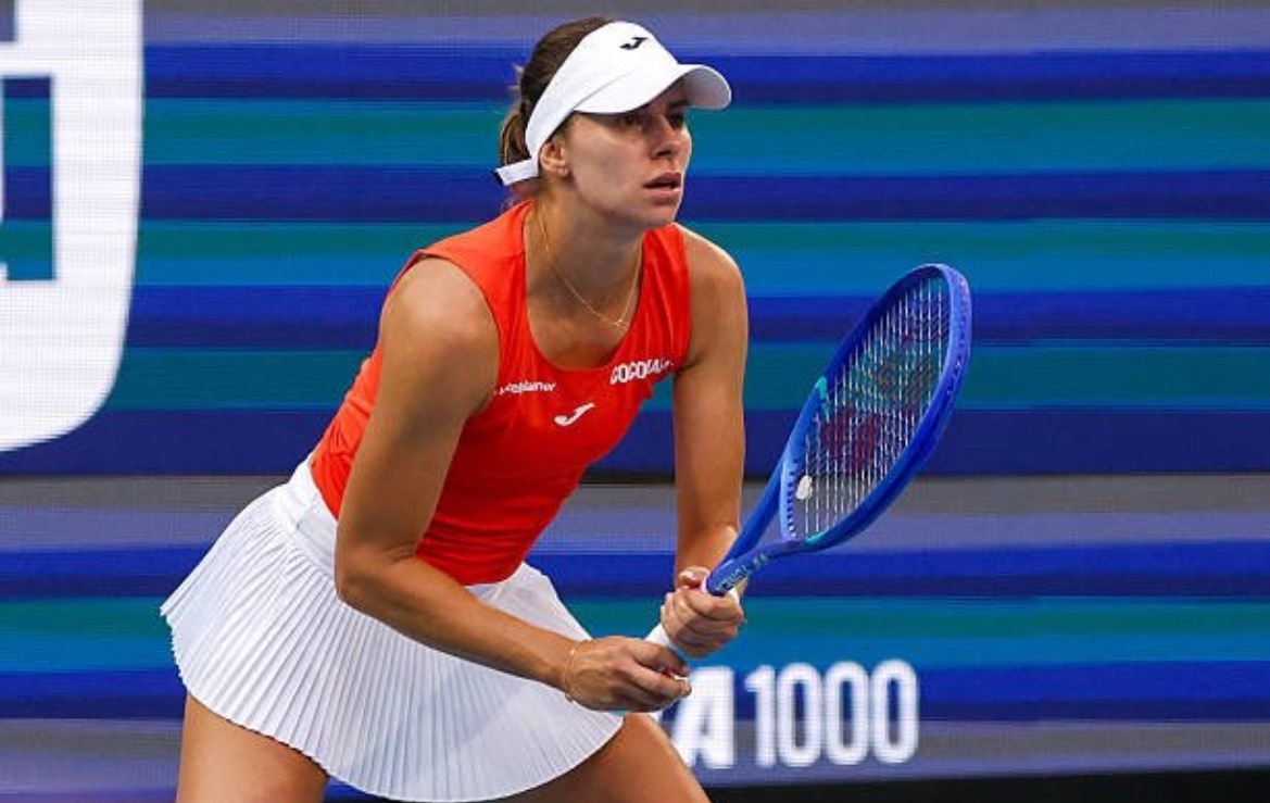 斯瓦泰克迈阿密首战出局大雨带来了冷门！林内特2-1逆转斯瓦泰克，比分为 1-6 