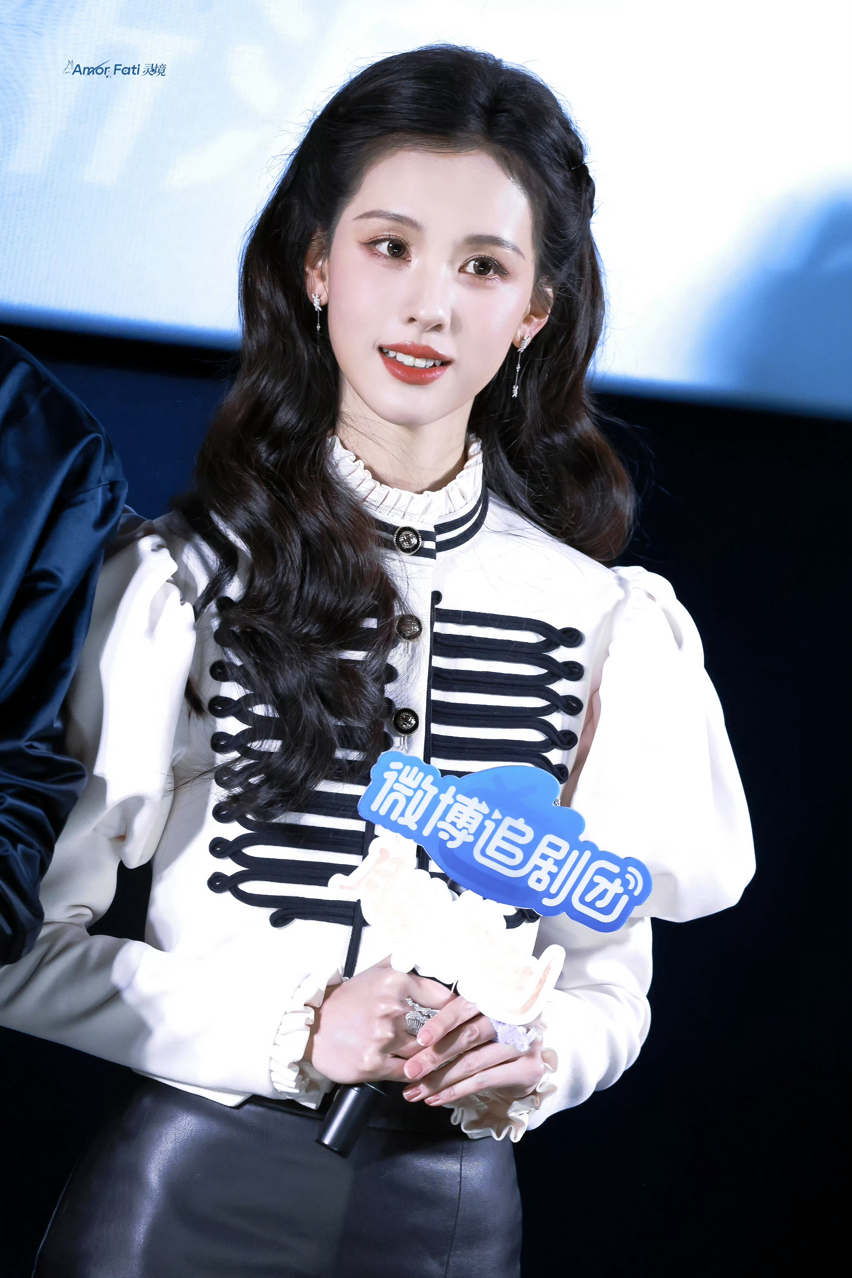 陈都灵原图直出 这个妆造水平保持住好吗陈都灵今天美得像洋娃娃 