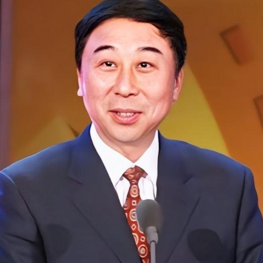 曾有一次，冯巩带两个徒弟去吃饭，一共225元，结帐时却没人出声，谁料冯巩突然对服