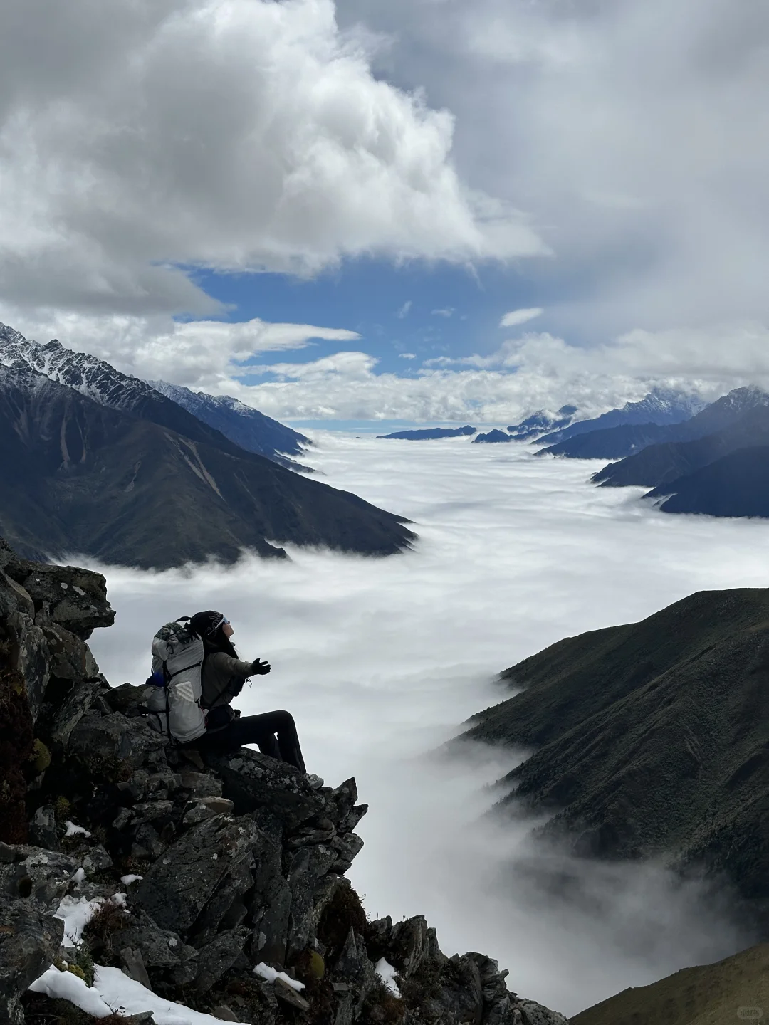 徒步在云端之上☁️⛰️🚶🏻