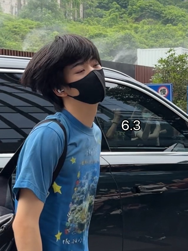 仔细看确实变浅了不少 但是这样也很好看我仅一秒钟接受这个变化 
