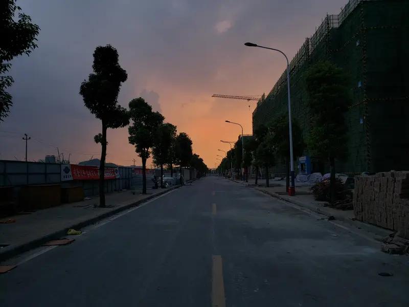 华为的项目经理敢称CEO，是有原因的。如今的项目场景复杂、需求多变，技术迭代快，