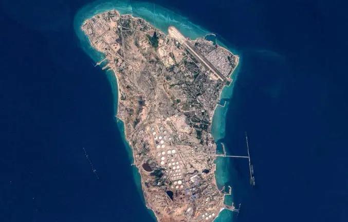 美伊哈尔克岛博弈：是陷阱博弈，还是中东战火失控的导火索？

美媒曝伊朗在石油命脉